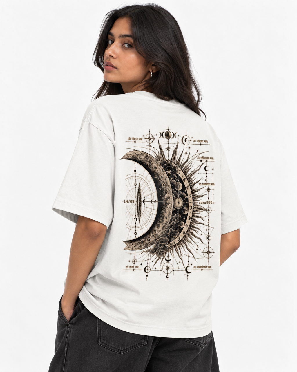 THE ECLIPSE — LUNA- White Oversized T-shirt